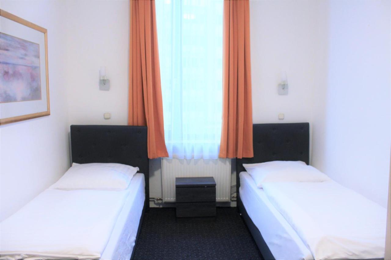Frankair Star Hotel Frankfurt City Frankfurt am Main Exterior photo